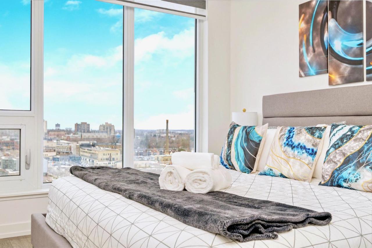 Luxurious 1Br Condo - Stunning City Views Kitchener Εξωτερικό φωτογραφία